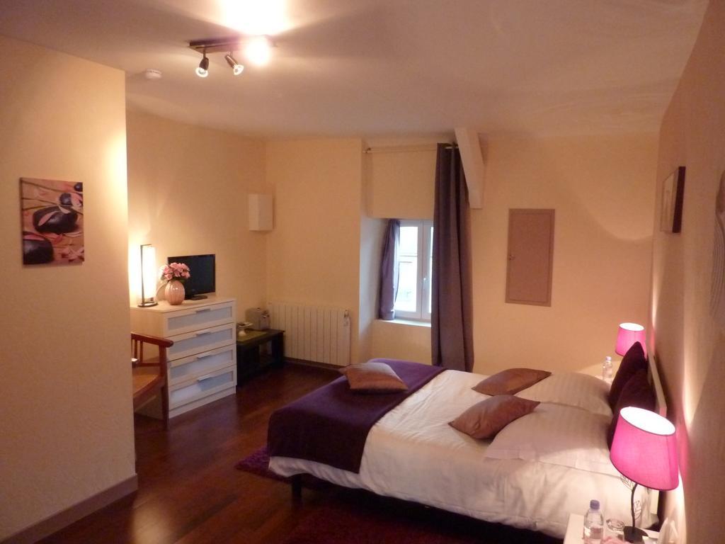 Maison D'Hotes Les Belles De Mai Pontorson Habitación foto