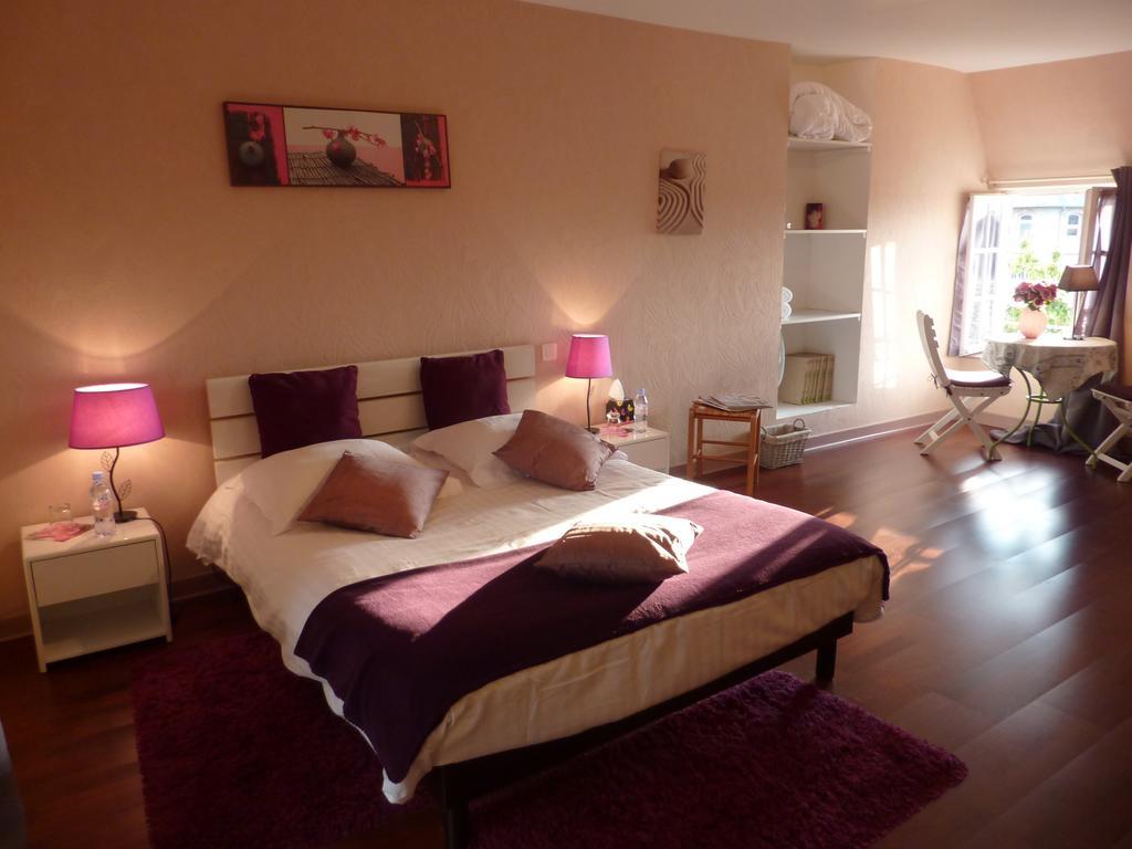 Maison D'Hotes Les Belles De Mai Pontorson Habitación foto