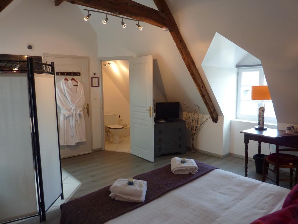 Maison D'Hotes Les Belles De Mai Pontorson Habitación foto