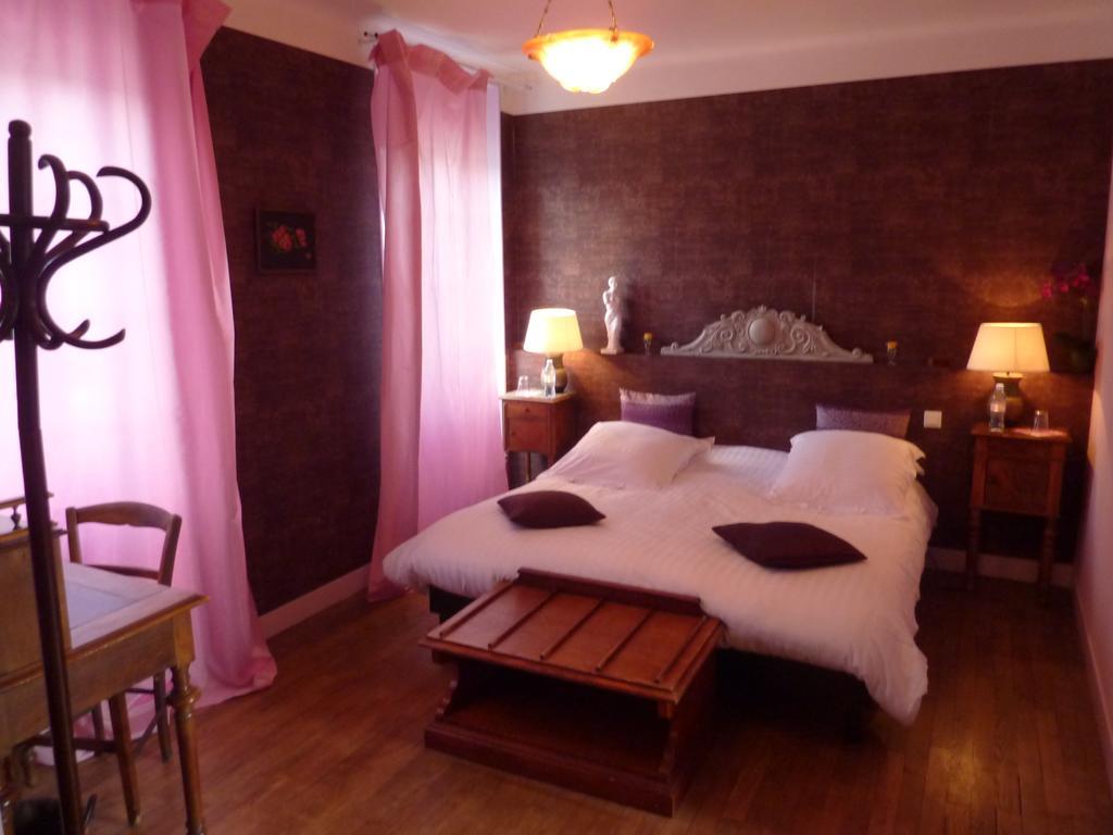 Maison D'Hotes Les Belles De Mai Pontorson Habitación foto