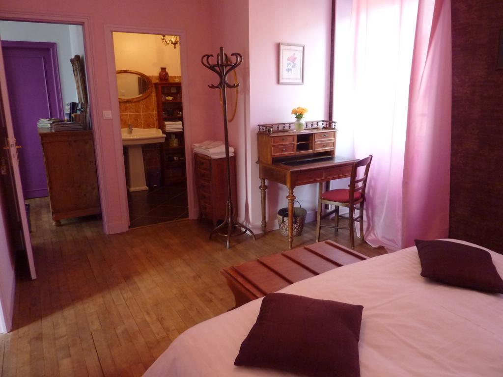 Maison D'Hotes Les Belles De Mai Pontorson Habitación foto